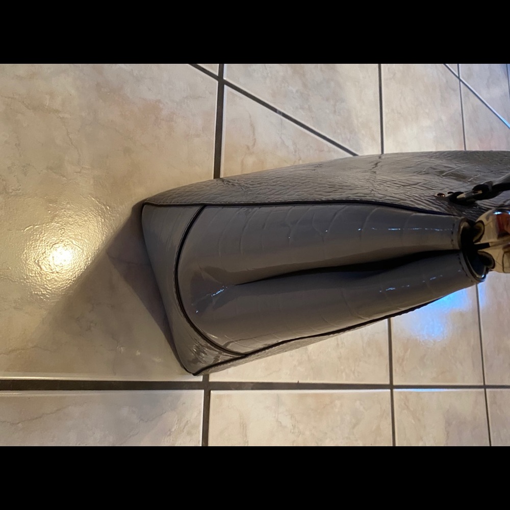 Classy Purse - image 7